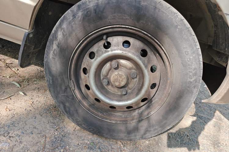 Used Wuling Hongguang  Right Front Wheel Hub