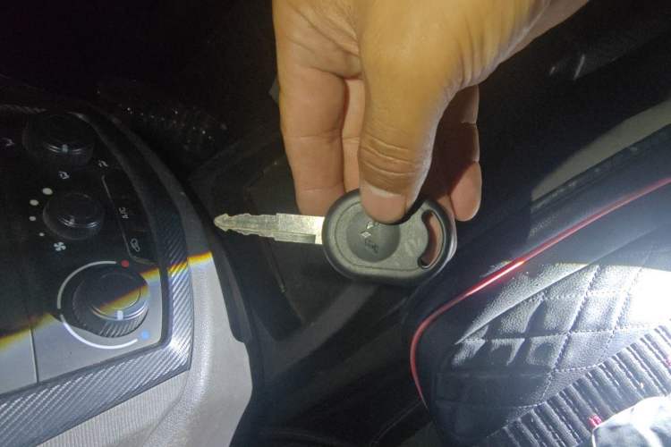 Used Wuling Hongguang 2020 1.2L S Base Model China VI LSI Vehicle Key
