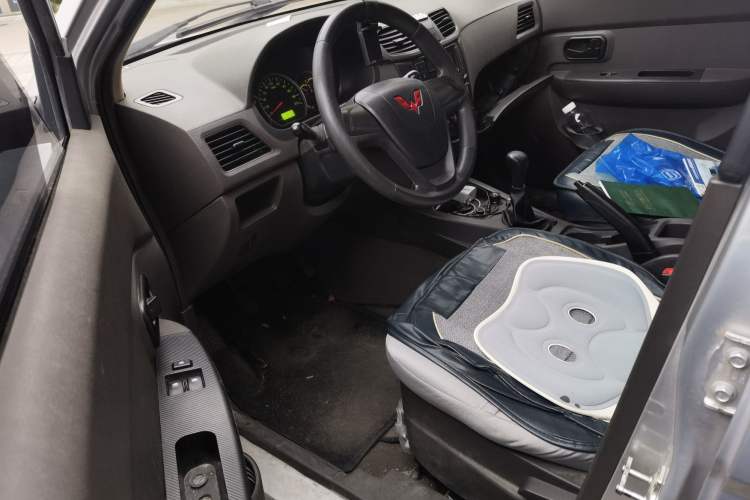 Used Wuling Hongguang 2020 1.2L S Base Model China VI LSI Driver Seat