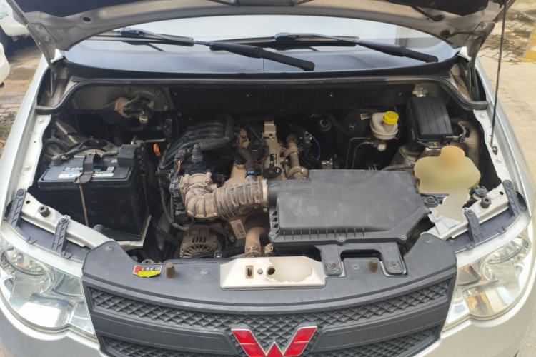 Used Wuling Hongguang 2020 1.2L S Base Model China VI LSI Engine Bay