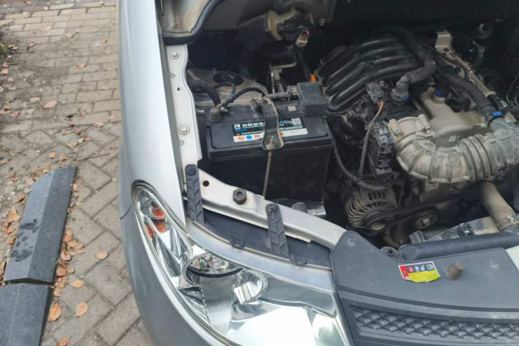 Used Wuling Hongguang 2020 1.2L S Base Model China VI LSI Engine Bay Right