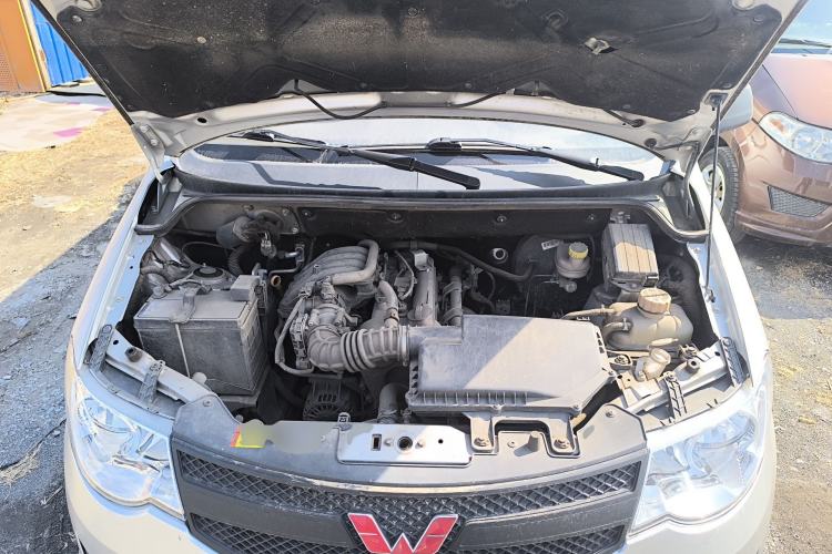 Used Wuling Hongguang 2020 1.2L S Base Model China VI LSI Engine Bay