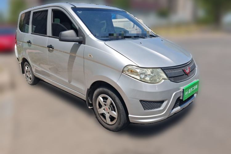 Used Wuling Hongguang 2020 1.2L S Base Model China VI LSI Front Right 45 Deg