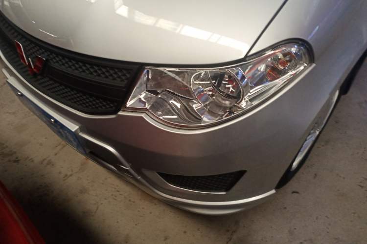 Used Wuling Hongguang 2020 1.2L S Base Model China VI LSI Left Front Headlight
