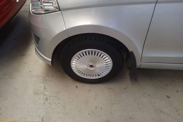 Used Wuling Hongguang 2020 1.2L S Base Model China VI LSI Left Front Wheel Hub