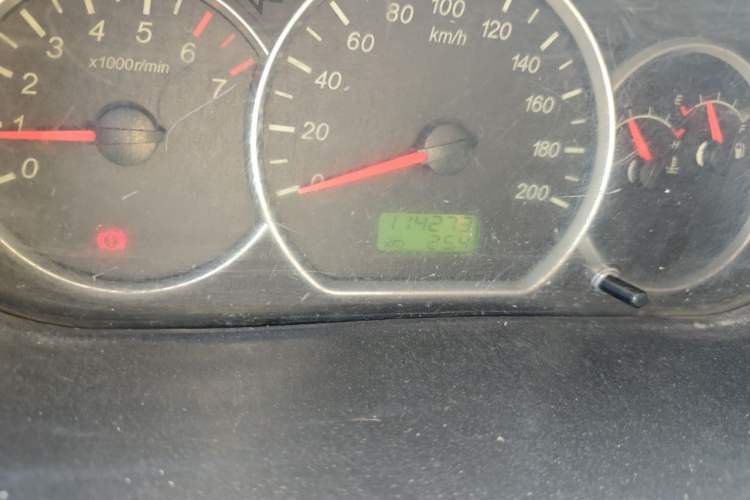 Used Wuling Hongguang 2020 1.2L S Base Model China VI LSI Odometer Close Up