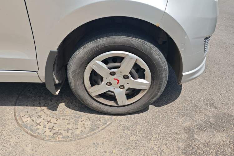 Used Wuling Hongguang 2020 1.2L S Base Model China VI LSI Right Front Wheel Hub