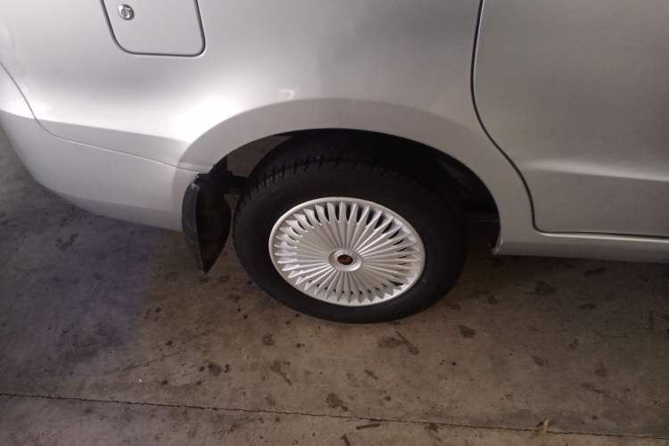 Used Wuling Hongguang 2020 1.2L S Base Model China VI LSI Right Rear Wheel Hub