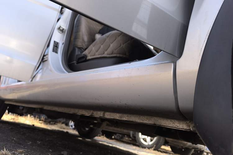 Used Wuling Hongguang 2020 1.2L S Base Model China VI LSI Right Side Sill