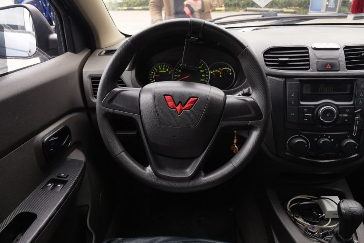 Used Wuling Hongguang 2020 1.2L S Base Model China VI LSI Steering Wheel