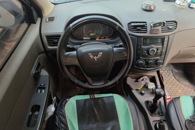 Used Wuling Hongguang 2020 1.2L S Base Model China VI LSI Steering Wheel