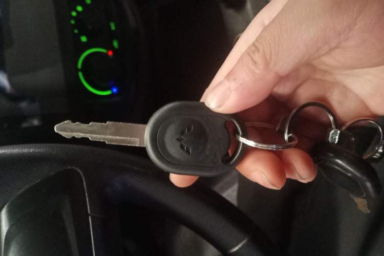 Used Wuling Hongguang 2020 1.2L S Base Model China VI LSI Vehicle Key