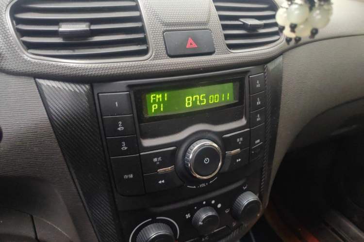 Used Wuling Hongguang 2020 1.2L S Base Model China VI LSI Audio And AC Panel