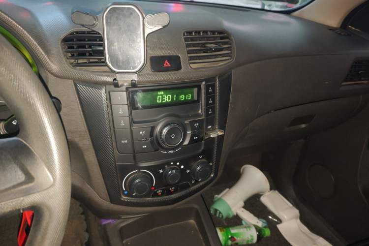 Used Wuling Hongguang 2020 1.2L S Base Model China VI LSI Audio And AC Panel
