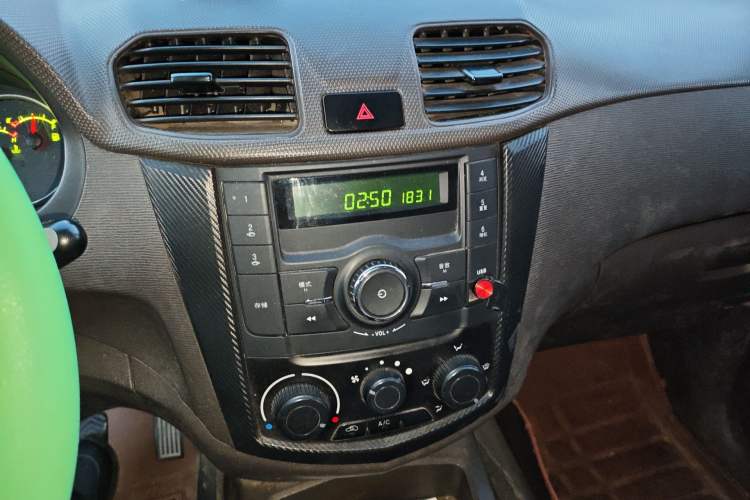 Used Wuling Hongguang 2020 1.2L S Base Model China VI LSI Audio And AC Panel