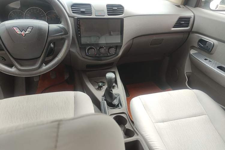 Used Wuling Hongguang 2020 1.2L S Base Model China VI LSI Audio And AC Panel