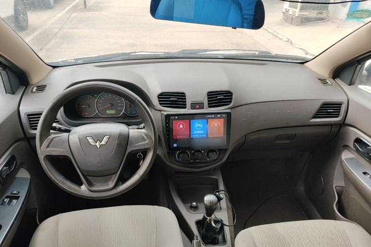 Used Wuling Hongguang 2020 1.2L S Base Model China VI LSI Center Console