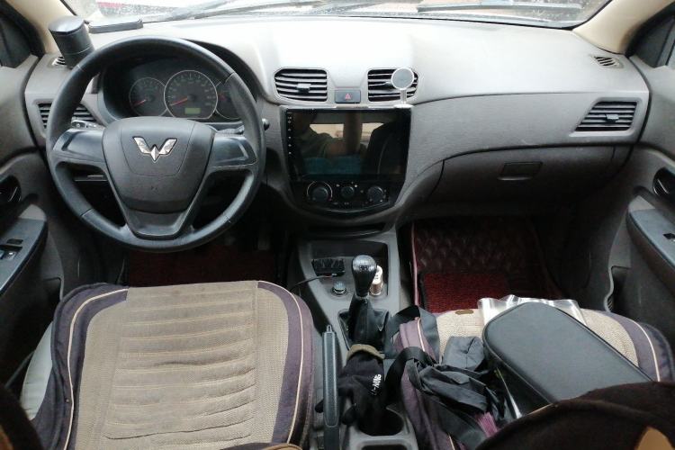 Used Wuling Hongguang 2020 1.2L S Base Model China VI LSI Center Console