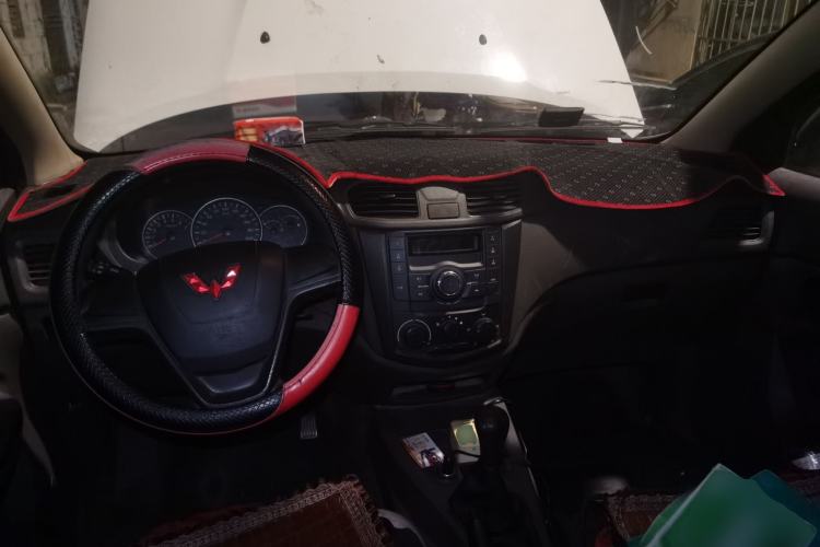 Used Wuling Hongguang 2020 1.2L S Base Model China VI LSI Center Console