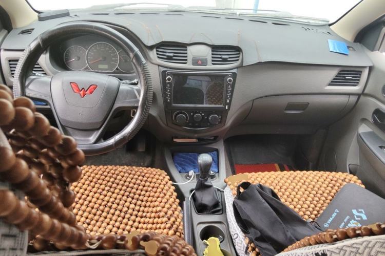 Used Wuling Hongguang 2020 1.2L S Base Model China VI LSI Center Console