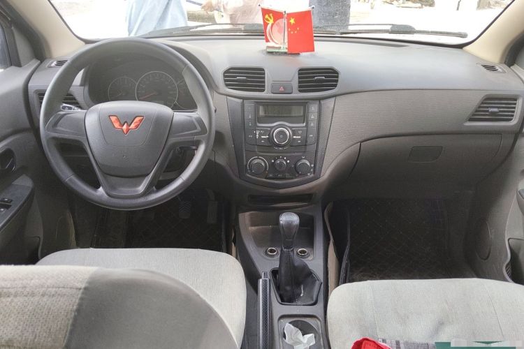 Used Wuling Hongguang 2020 1.2L S Base Model China VI LSI Center Console