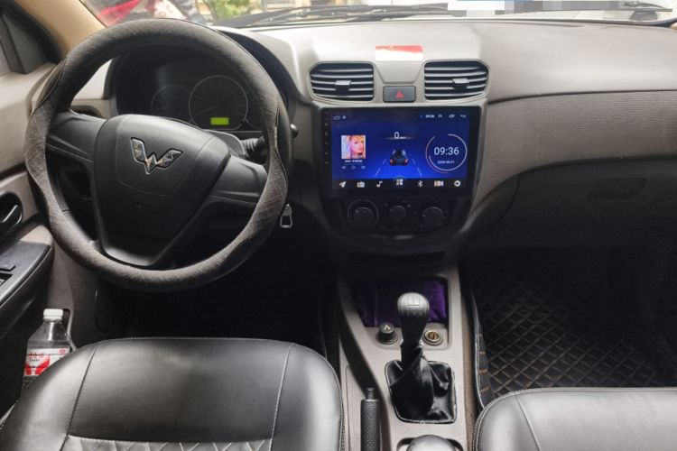 Used Wuling Hongguang 2020 1.2L S Base Model China VI LSI Center Console