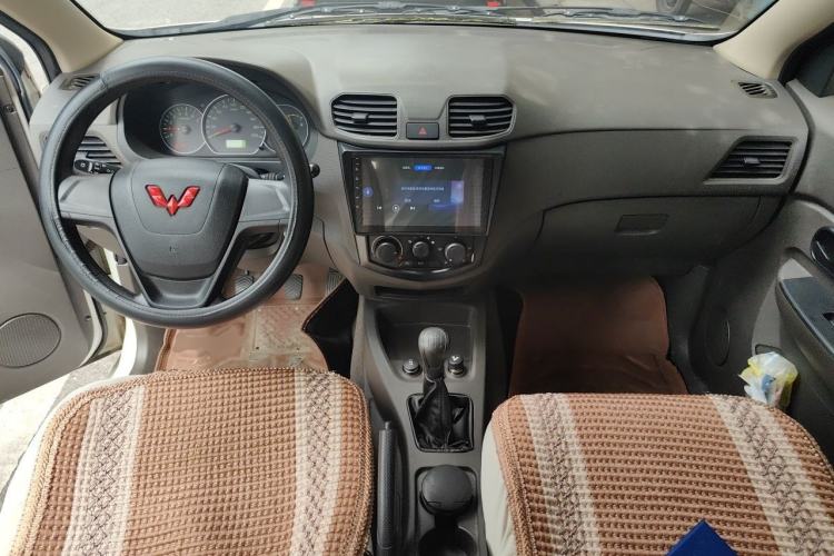 Used Wuling Hongguang 2020 1.2L S Base Model China VI LSI Center Console