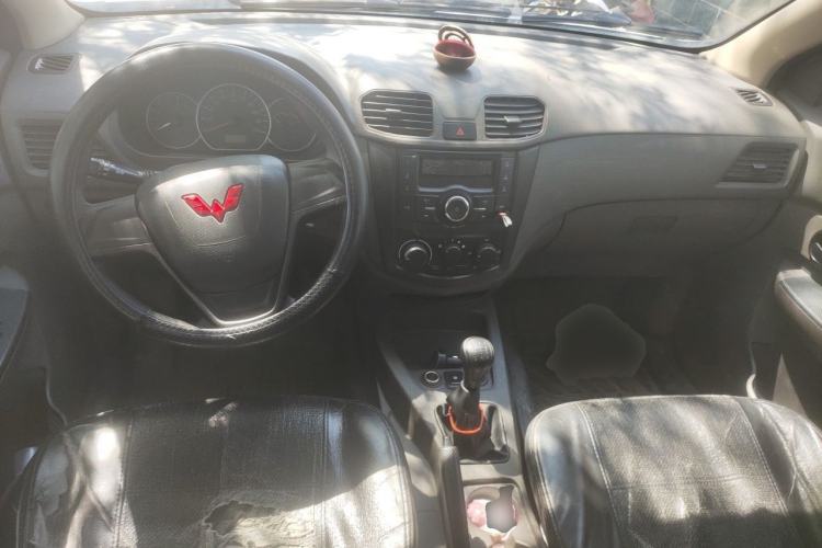 Used Wuling Hongguang 2020 1.2L S Base Model China VI LSI Center Console