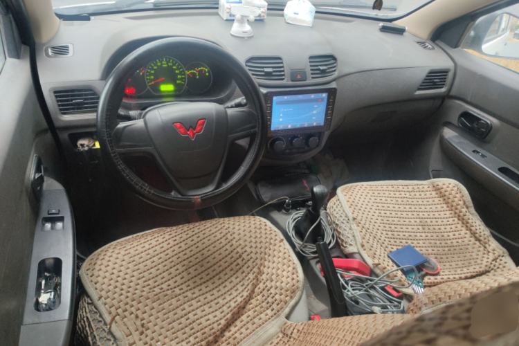 Used Wuling Hongguang 2020 1.2L S Base Model China VI LSI Center Console
