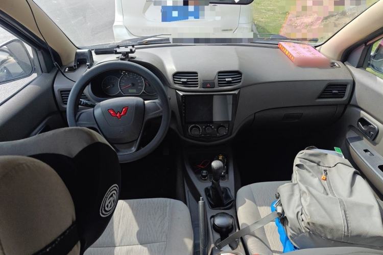 Used Wuling Hongguang 2020 1.2L S Base Model China VI LSI Center Console
