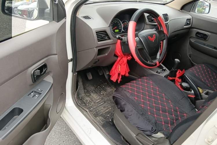Used Wuling Hongguang 2020 1.2L S Base Model China VI LSI Driver Seat