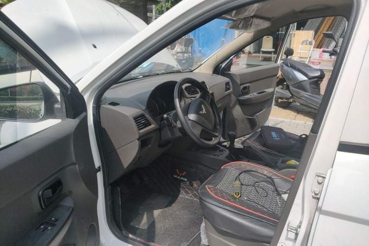 Used Wuling Hongguang 2020 1.2L S Base Model China VI LSI Driver Seat