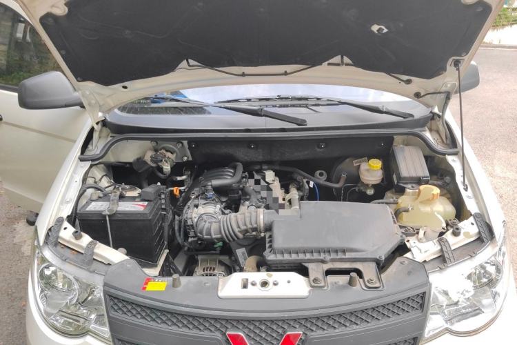 Used Wuling Hongguang 2020 1.2L S Base Model China VI LSI Engine Bay