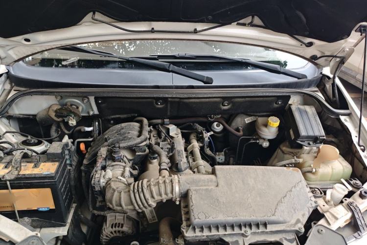 Used Wuling Hongguang 2020 1.2L S Base Model China VI LSI Engine Bay