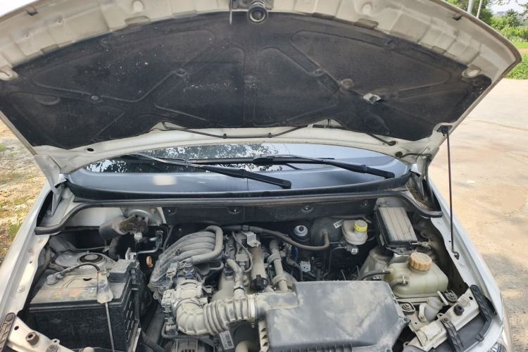 Used Wuling Hongguang 2020 1.2L S Base Model China VI LSI Engine Bay
