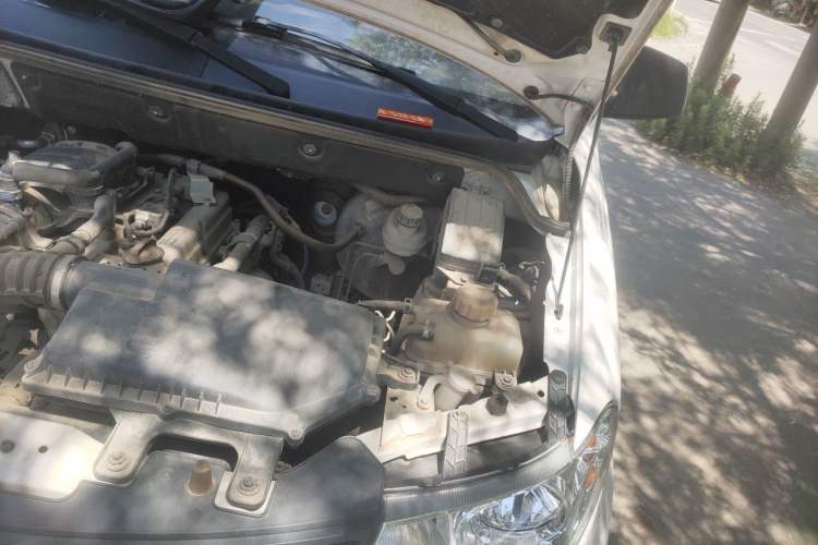 Used Wuling Hongguang 2020 1.2L S Base Model China VI LSI Engine Bay Left