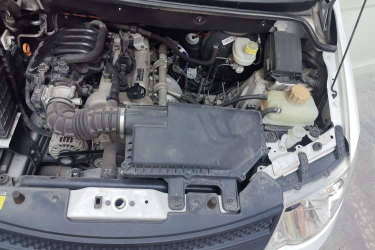 Used Wuling Hongguang 2020 1.2L S Base Model China VI LSI Engine Bay Left