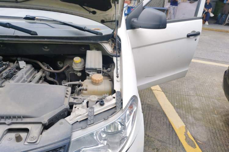Used Wuling Hongguang 2020 1.2L S Base Model China VI LSI Engine Bay Left