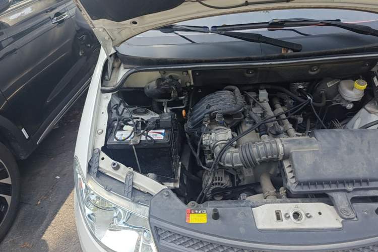 Used Wuling Hongguang 2020 1.2L S Base Model China VI LSI Engine Bay Right