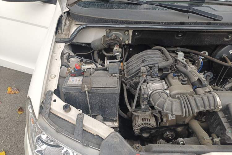 Used Wuling Hongguang 2020 1.2L S Base Model China VI LSI Engine Bay Right
