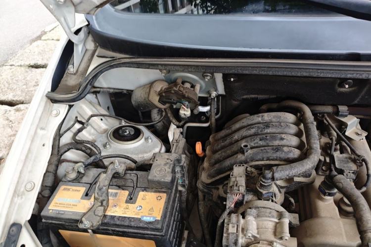 Used Wuling Hongguang 2020 1.2L S Base Model China VI LSI Engine Bay Right
