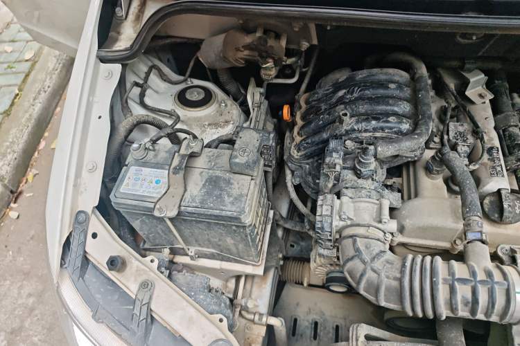 Used Wuling Hongguang 2020 1.2L S Base Model China VI LSI Engine Bay Right