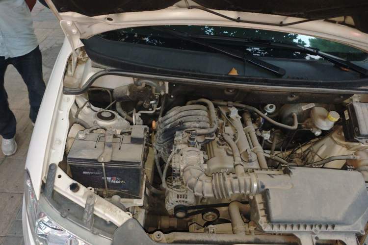 Used Wuling Hongguang 2020 1.2L S Base Model China VI LSI Engine Bay Right