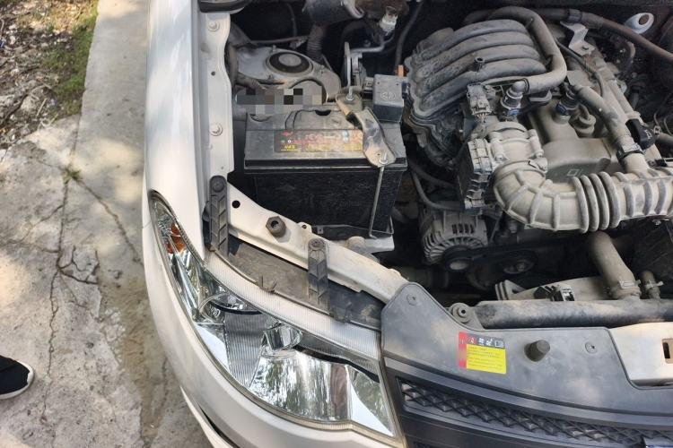 Used Wuling Hongguang 2020 1.2L S Base Model China VI LSI Engine Bay Right