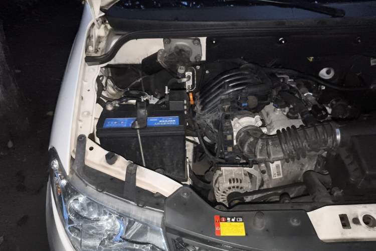Used Wuling Hongguang 2020 1.2L S Base Model China VI LSI Engine Bay Right