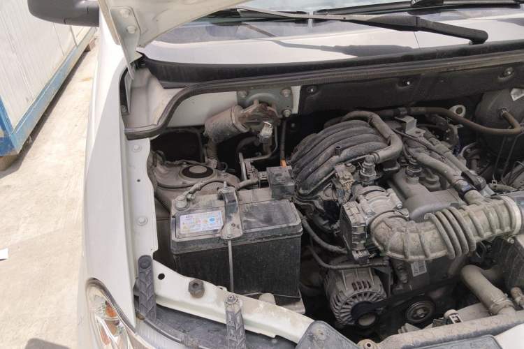 Used Wuling Hongguang 2020 1.2L S Base Model China VI LSI Engine Bay Right