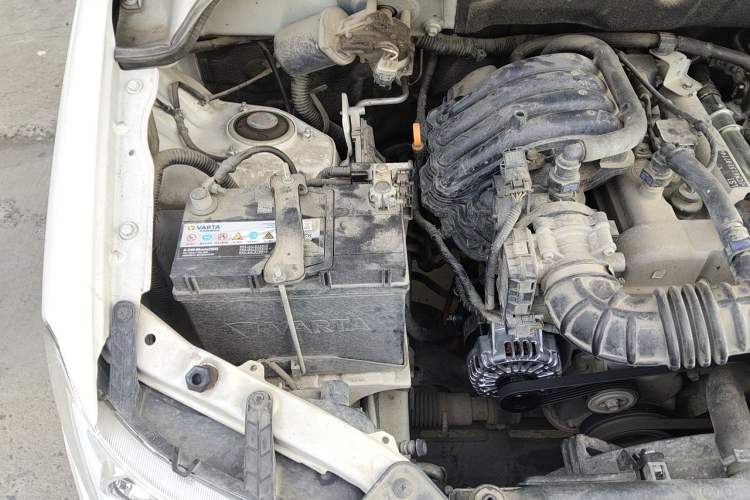 Used Wuling Hongguang 2020 1.2L S Base Model China VI LSI Engine Bay Right
