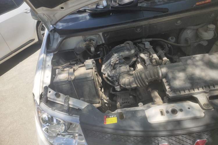 Used Wuling Hongguang 2020 1.2L S Base Model China VI LSI Engine Bay Right