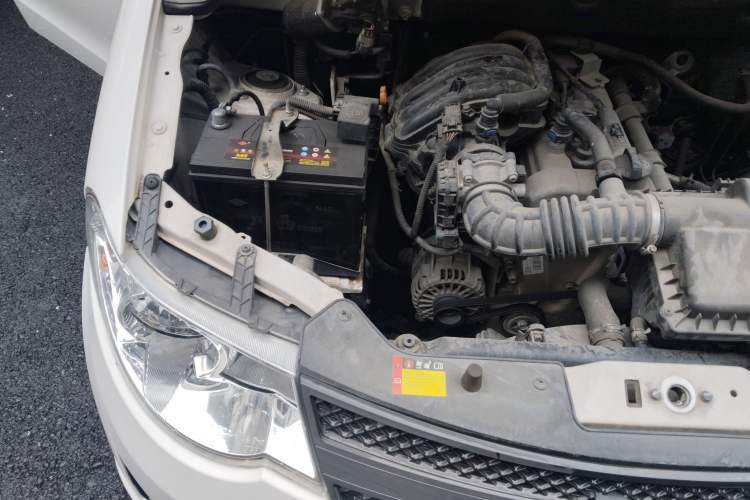 Used Wuling Hongguang 2020 1.2L S Base Model China VI LSI Engine Bay Right