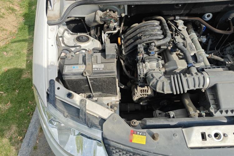 Used Wuling Hongguang 2020 1.2L S Base Model China VI LSI Engine Bay Right